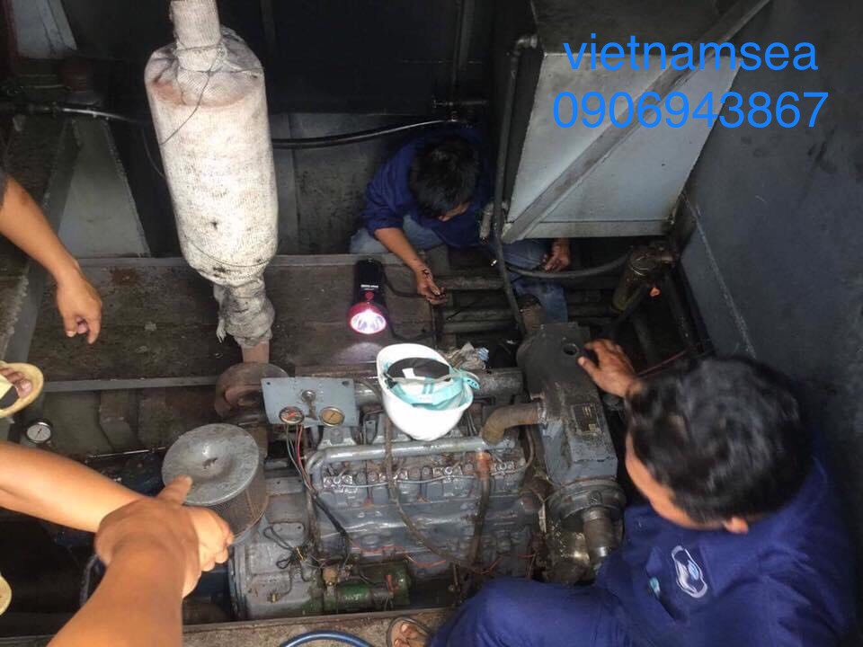 Sửa chữa tàu cẩu 80CV, SG-0420 cho Công An Thành Phố Hồ Chí Minh