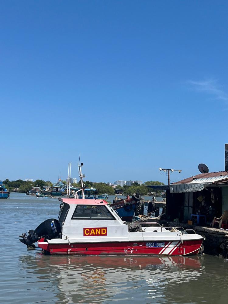 BẢO DƯỠNG THÂN VỎ – SƠN CHỐNG HÀ TÀU CAND TẠI VŨNG TÀU | VIETNAMSEA