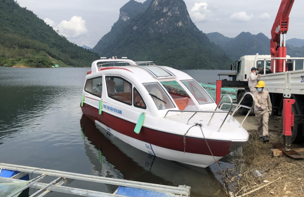 ĐÓNG MỚI CA NÔ CÔNG TÁC 15 CHỖ – DỰ ÁN CÔNG TY THỦY ĐIỆN TUYÊN QUANG | VIETNAMSEA