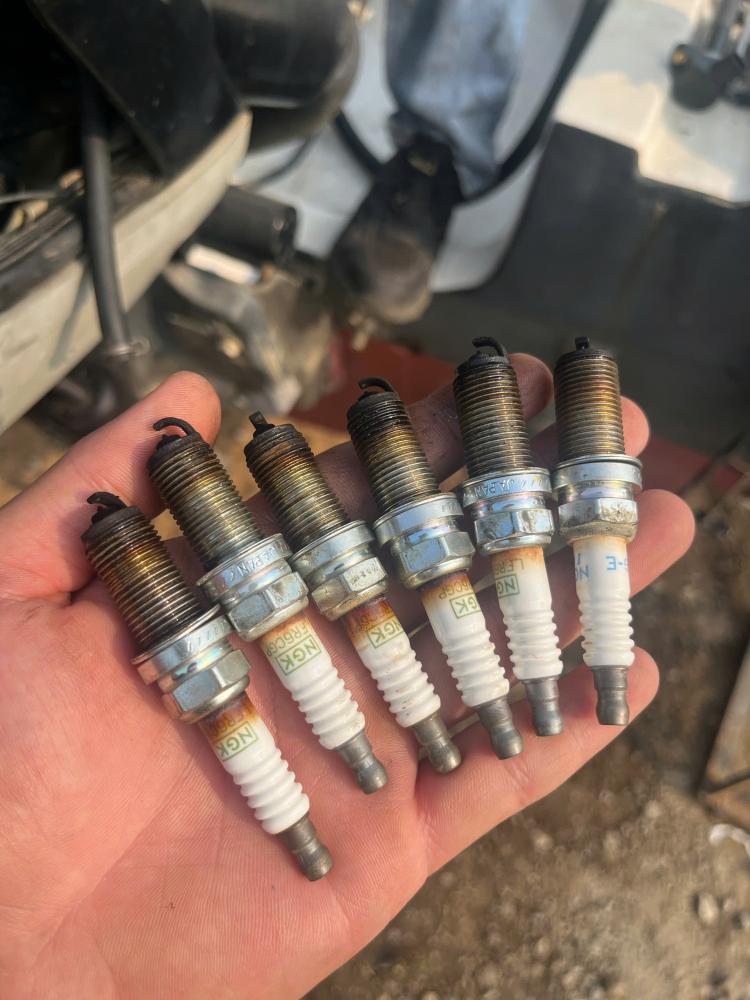 Các vấn đề kỹ thuật thường gặp ở bugi động cơ ca nô – Nguyên nhân, dấu hiệu và cách xử lý