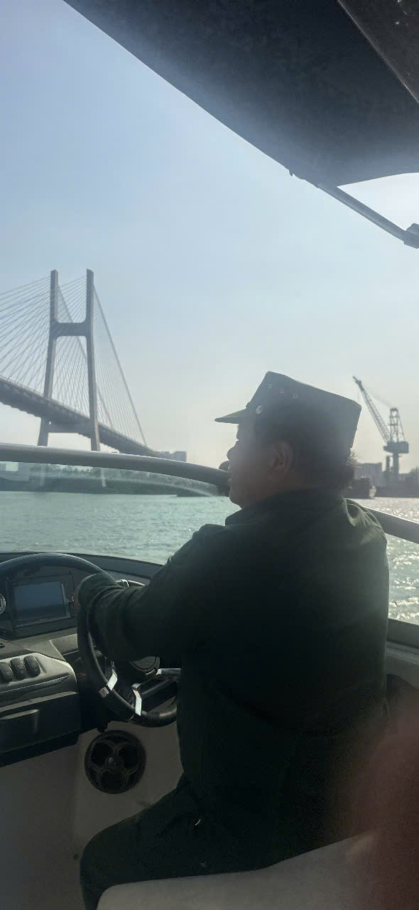 Quy trình chạy thử ca nô trước khi bàn giao – Đảm bảo chất lượng từ Công ty TNHH Thương mại Dịch vụ Du lịch Biển Việt Nam